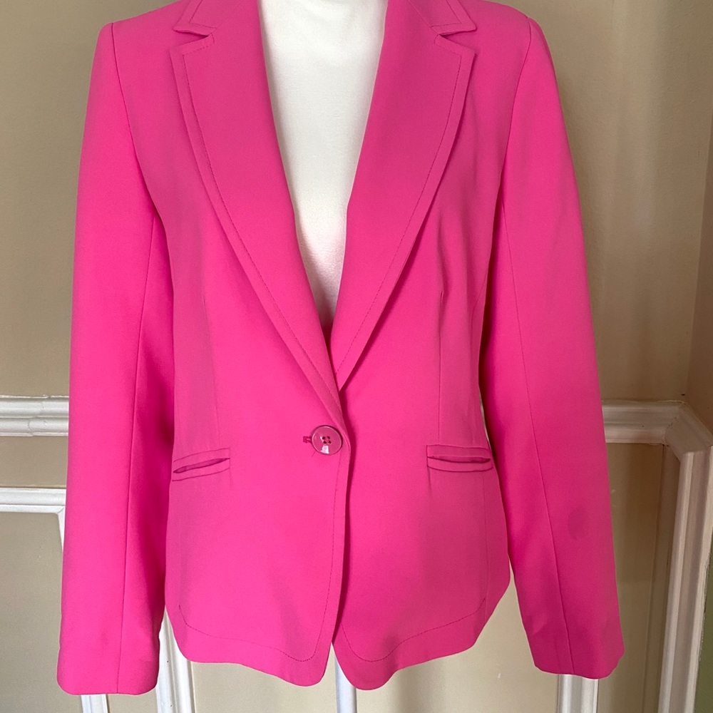 BEAUTIFUL Pink Trina Turk Blazer